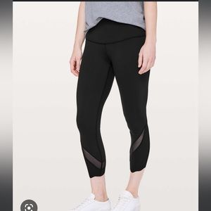 lululemon wunder under high-rise crop 23” scallop capri